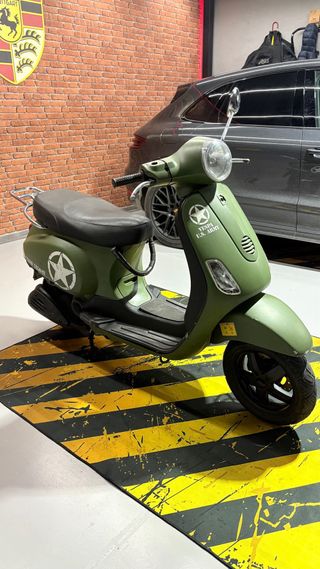 Vespa LX 50 4T Verde Militar