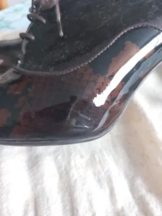 Zapatos de cordones Kesslord marrones, charol