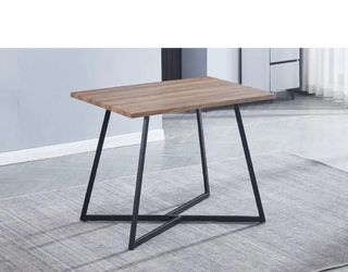 Mesa + 2 sillas y 2 bases mostaza de regalo