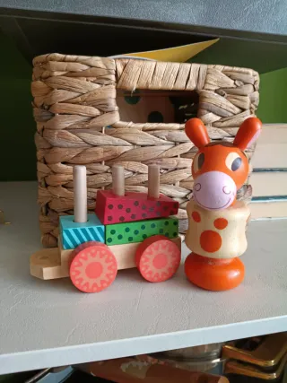 Tren giocattolo in legno