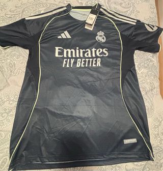 Camiseta Real Madrid Adidas 2025/2026. Talla M