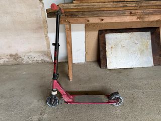 Patinete infantil rojo