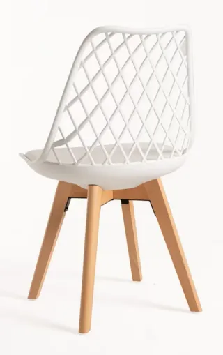 2 sillas blancas y madera. Nuevas sin estrenar