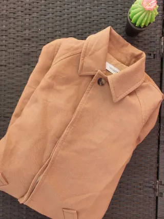 Abrigo tipo trench Zara rosa