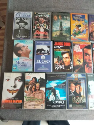 Lote de 19 Películas VHS Clásicos y Acción