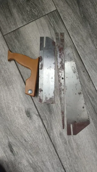 Juego de llaves y llave de fontanero