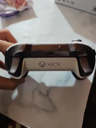 Mando Xbox Elite Series 2 para reparar