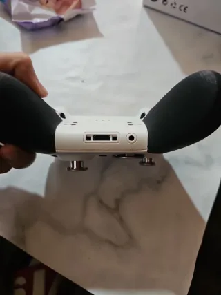 Mando Xbox Elite Series 2 para reparar