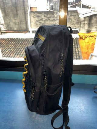 Mochila HP Negra y Amarilla