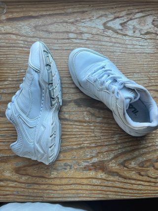 Zapatillas Fila blancas Talla 37