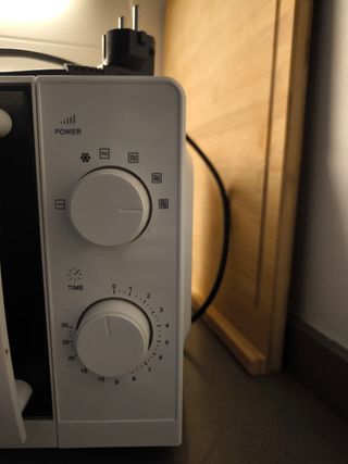 Microondas Taurus 700W Blanco