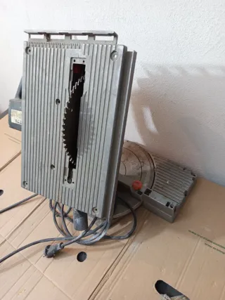 Sierra ingletadora profesional