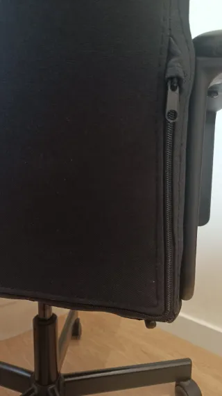 Silla Malkolim Negra Cuero Sintético