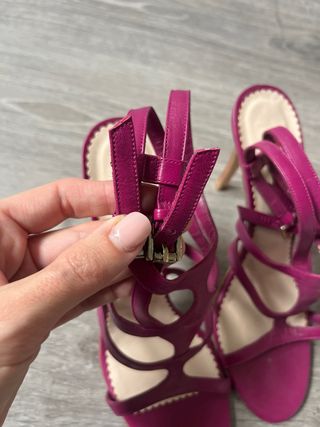 Sandalias Carolina Herrera Púrpura