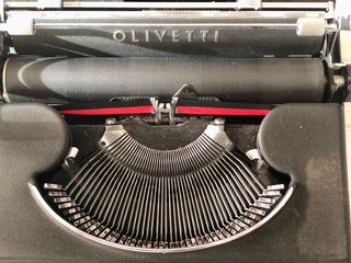Olivetti Studio 42 Macchina da Scrivere