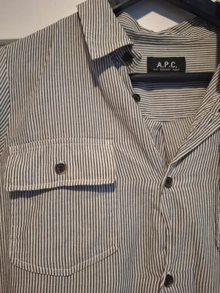 Camisa A.P.C. rayas diplomáticas