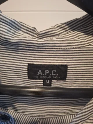Camisa A.P.C. rayas diplomáticas