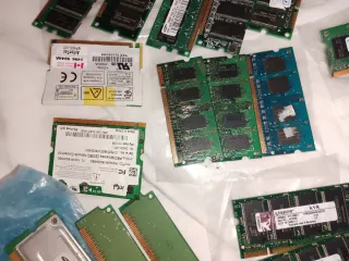 43 x Memoria RAM 256MB - 2Gb