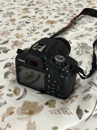 Canon EOS 2000D Cámara Digital Negra