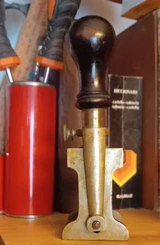 Sello Automático Fechador de Latón Antiguo