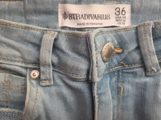 Vaqueros Jeans Cropped Flare Azul.