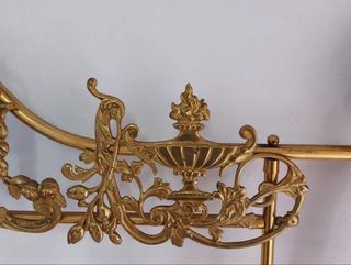 Cabecero de bronce 146cm x 15cm x 145cm