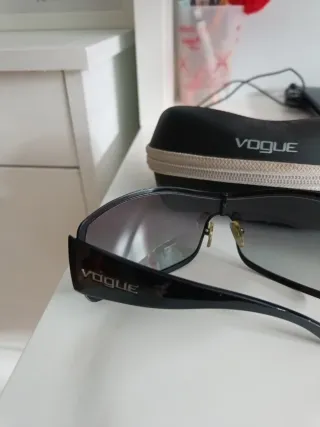 Gafas de sol Vogue negras