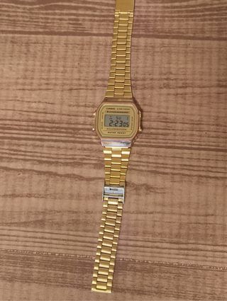 Reloj Casio Dorado