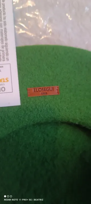 Boina Elosegui Verde y Fusia