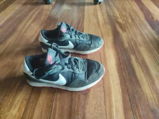 Zapatillas  Talla 36. Todas por 20€