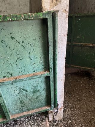 Puerta para cuadra de caballos