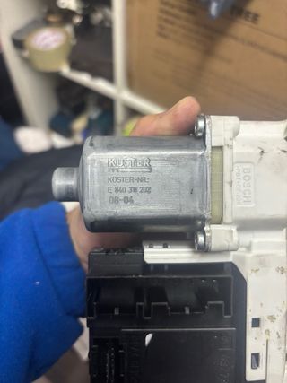 Motor elevalunas Audi A3 8P Bosch