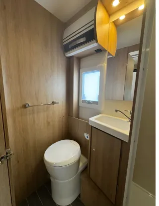 Autocaravana capuchina 6 plazas garaje