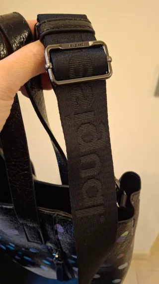 Bolso Desigual lunares colores.