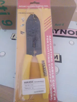 Herramienta crimpadora y cortacables MAXGE