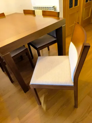 ✨Mesa extensible nogal macizo + 6 sillas