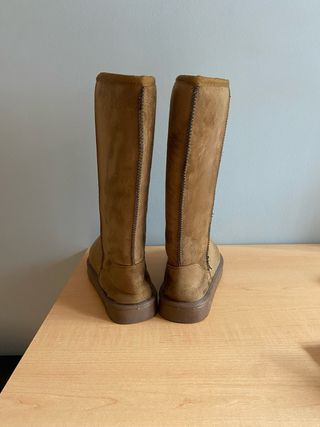 Botas estilo UGG marrones