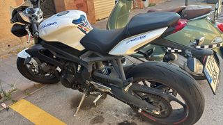 Triumph Street Triple 2013 — 48.000 km — 95 CV