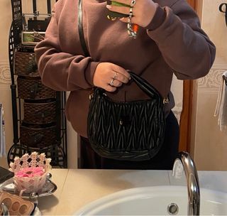 Borsa nera trapuntata