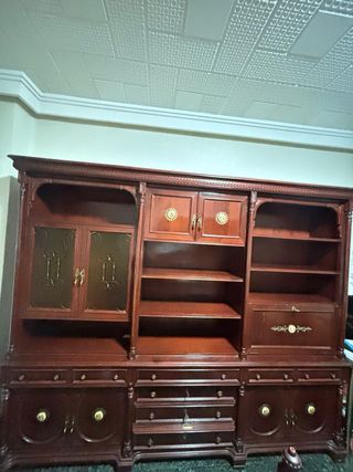 Mueble de salón madera y cristal