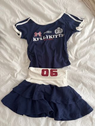 Falda y camiseta KELLYKITTE azul y blanca