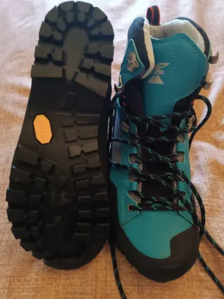 Botas Alpinismo Simond Alpinism sin estrenar N° 36