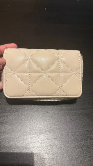 Monedero Mango Beige Acolchado