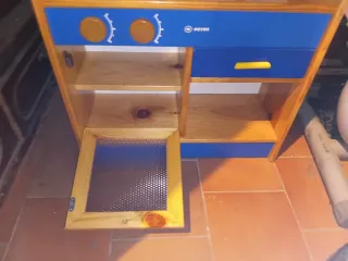 Cocina de juguete de madera antigua