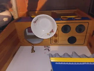 Cocina de juguete de madera antigua