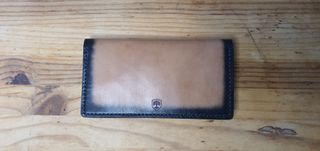 Cartera motera de cuero artesanal personalizable