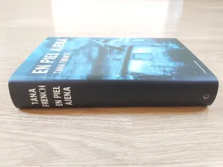 En Piel Ajena – Tana French