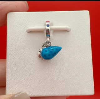 Charm cangrejo ermitaño brillante de Pandora.