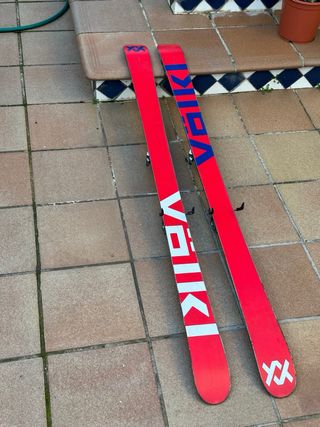 Volkl Revolt 85 + Fijaciones Atomic