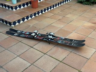 Volkl Revolt 85 + Fijaciones Atomic